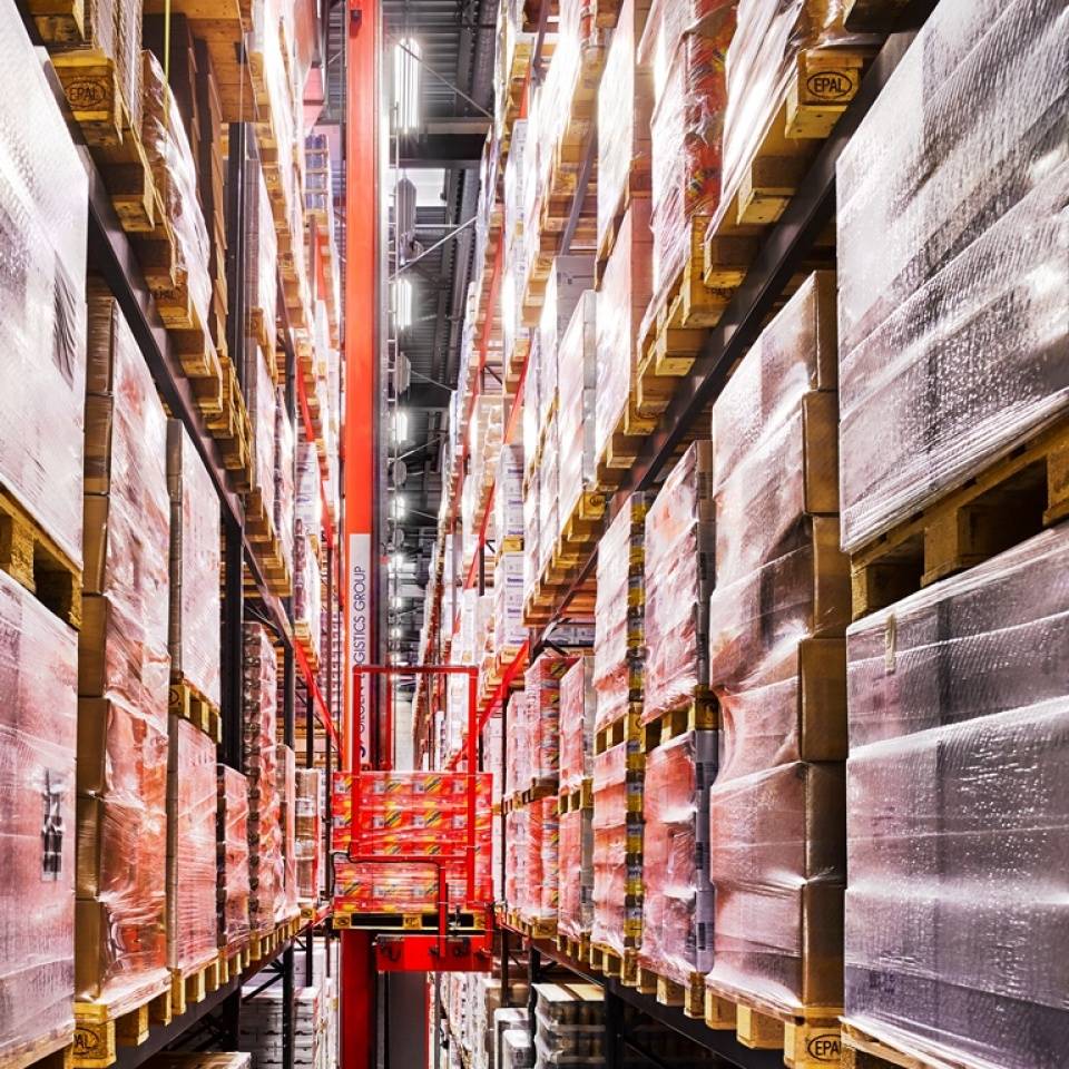 Fully automated high-bay warehouse