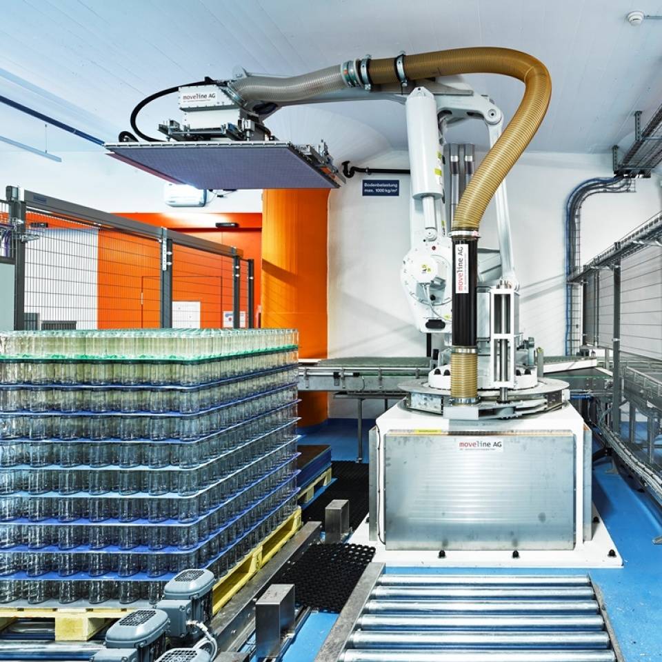 Fully automated depalletizer