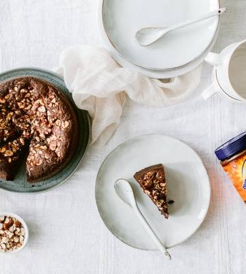 Ovomaltine Crunchy Cream Cake